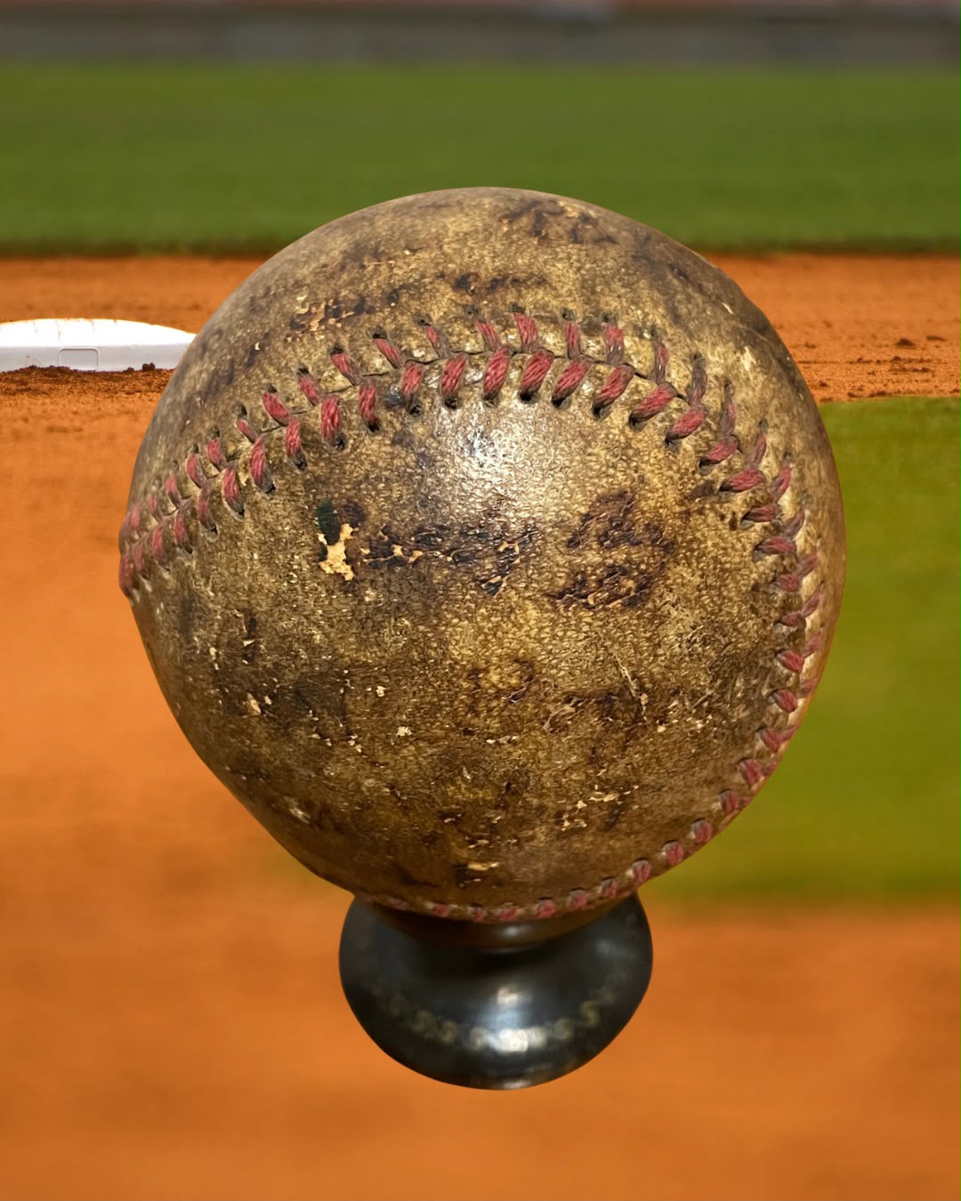 BOLA DE BASEBALL ORIGINAL “FWC CHAMPS” — 1951