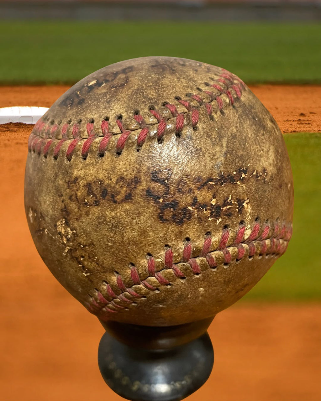 BOLA DE BASEBALL ORIGINAL “FWC CHAMPS” — 1951