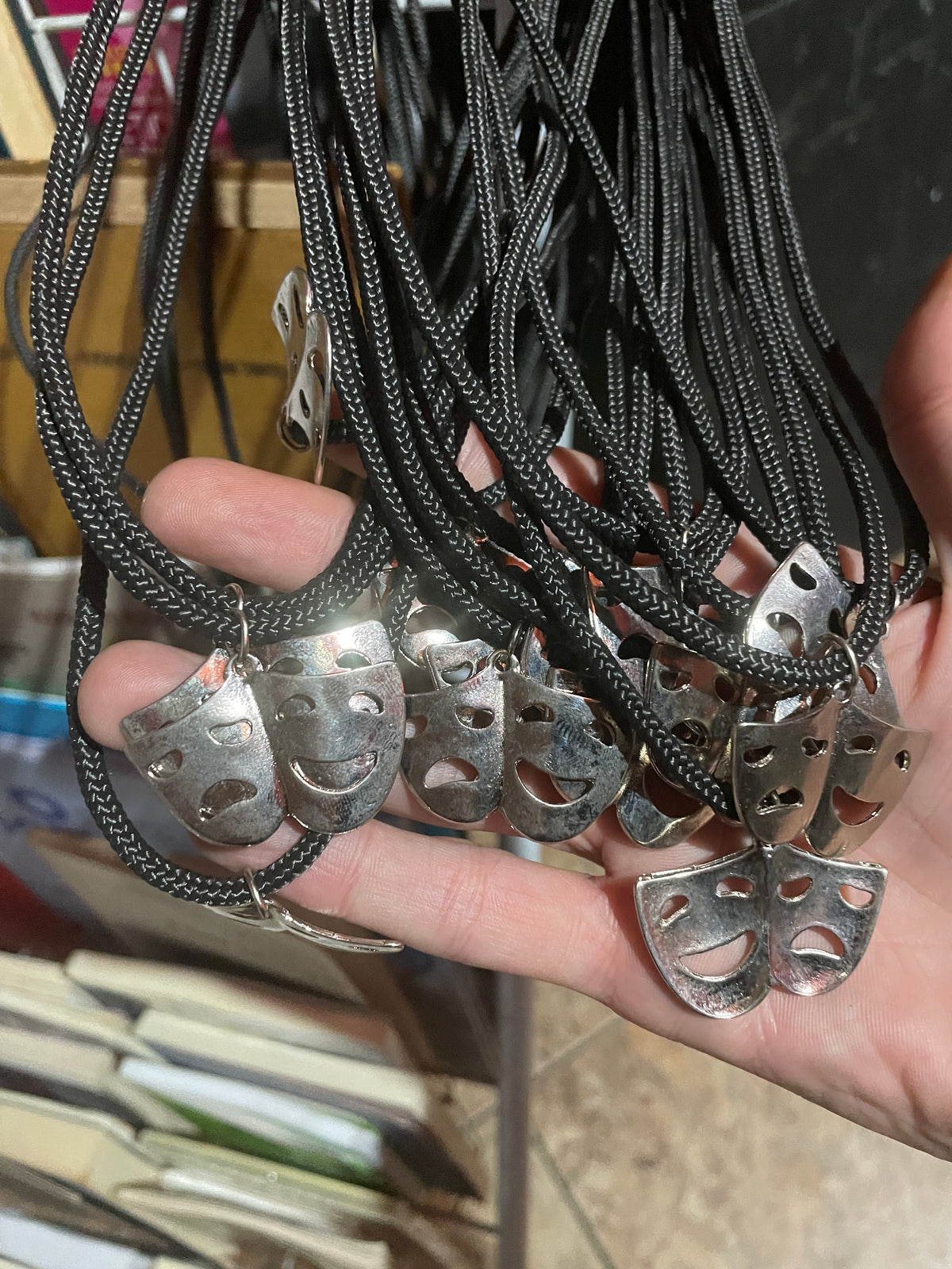 Colar Máscaras do Teatro