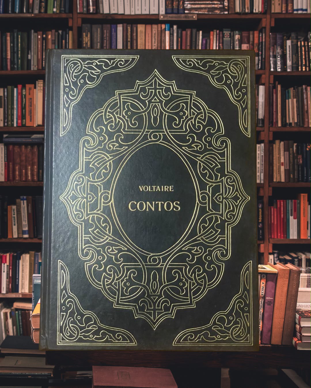 “Contos” — Voltaire