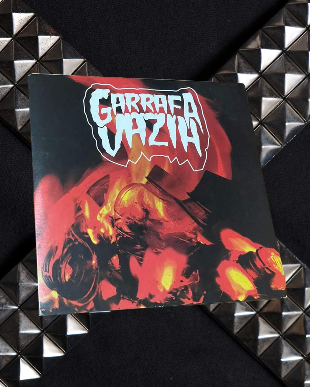 “Corotinho” — Garrafa Vazia Compacto 7” edição limitada pela Neves Records